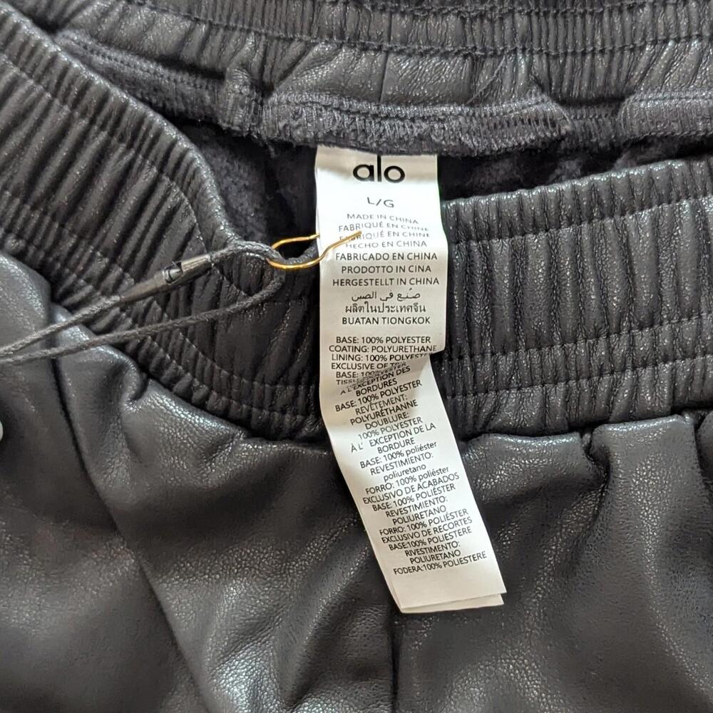 Alo Yoga Faux Leather Power Hour Shorts Size Large Black NWT - Picture 5 of 8